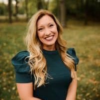Kristi Roberts Headshot